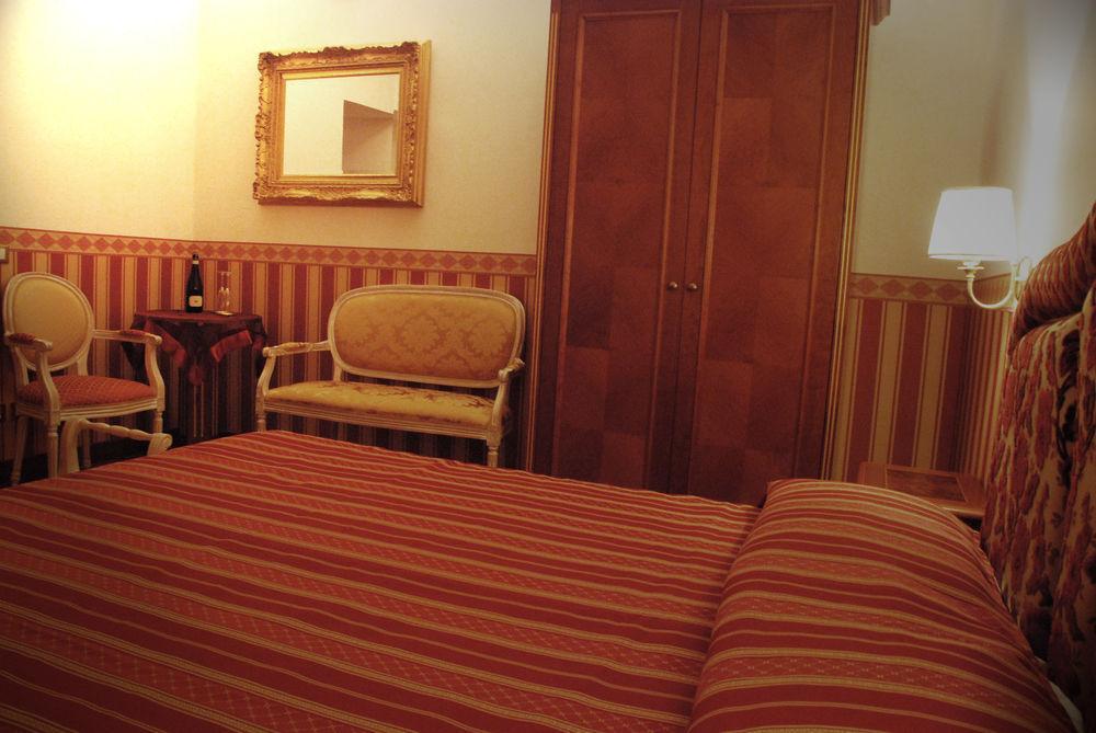 巴贝里尼套房酒店 罗马 外观 照片